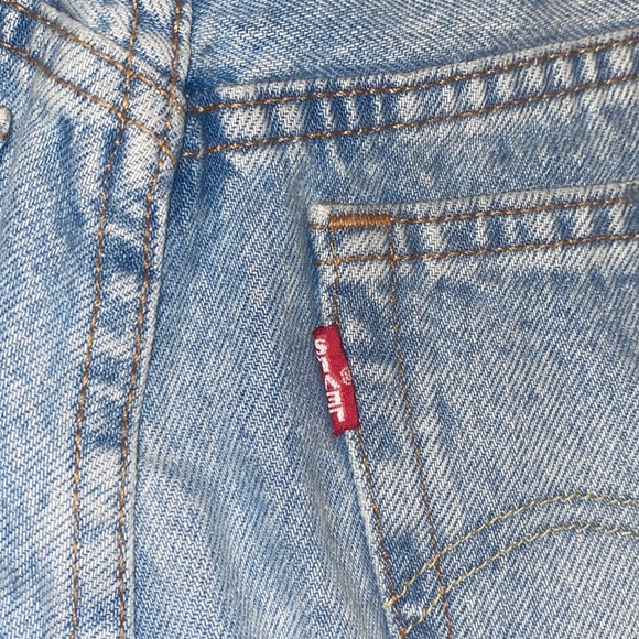 levis short - Picture 2 of 3